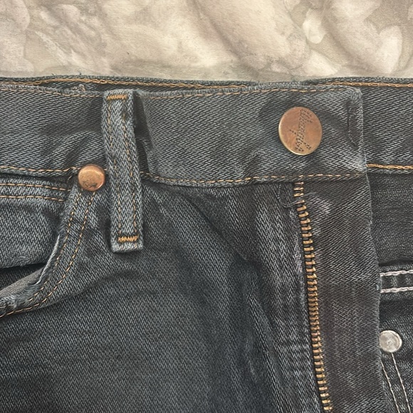 Wrangler Black Cut-Off Shorts Women’s Size 29 - Picture 5 of 5